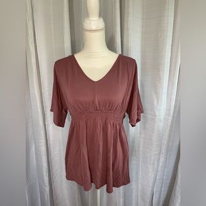 Jessica Simpson Maternity Mauve top 💓